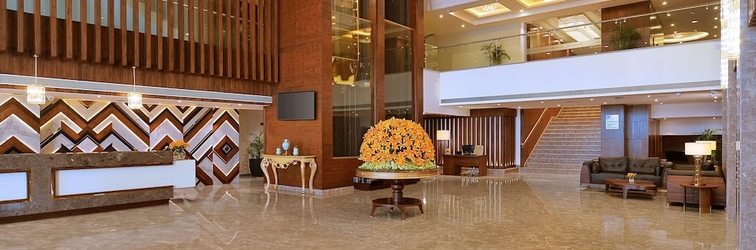 Lobi Radisson Chandigarh Zirakpur