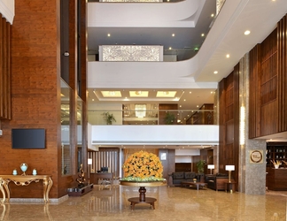 Lobi 2 Radisson Chandigarh Zirakpur