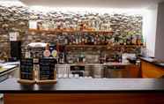 Bar, Kafe dan Lounge 6 Bed&Bike Tremola San Gottardo