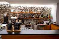 Bar, Cafe and Lounge Bed&Bike Tremola San Gottardo