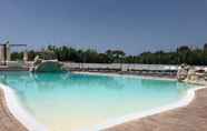Swimming Pool 2 Villaggio Turistico Arco Delle Rose - Campsite