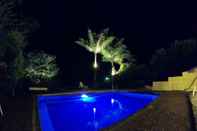 Swimming Pool Hotel Natural Gea