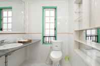 In-room Bathroom Little Pig Home - Hostel