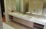 In-room Bathroom 7 Pipit Homestay at Element Ampang