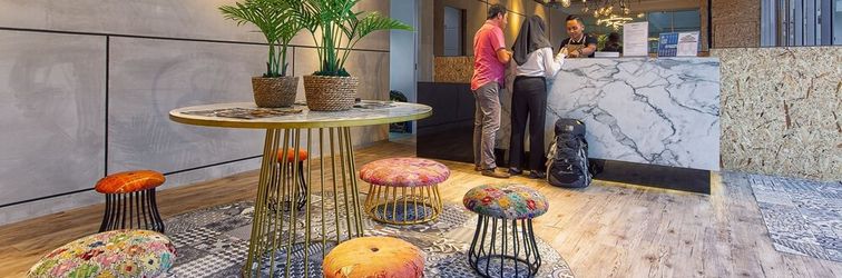 ロビー Robusta Suites by mushROOM