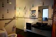 Toilet Kamar Big Coffee Resort