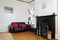 Common Space Central and Spacious 2 Bedroom Flat With Garden