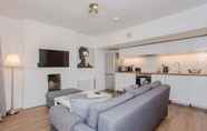 Common Space 5 Mountgrove Road Spacious 2 Bedroom Flat