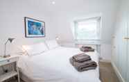 Bedroom 4 Contemporary 1 Bedroom Flat in Fulham near The Thames