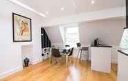 Bedroom 6 Contemporary 1 Bedroom Flat in Fulham near The Thames