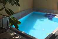 Swimming Pool Villa Colombo 05