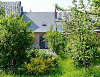 Exterior 2 La Ferme Aux Charmes