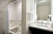 In-room Bathroom 5 TownePlace Suites by Marriott Minooka