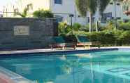 Swimming Pool 2 R.T. Hotel