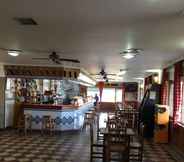 Bar, Cafe and Lounge 4 Hostal Restaurante Los Chopos