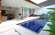 Swimming Pool 3 Smart Comfort Apartments Batu Jimbar