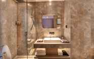 In-room Bathroom 6 Mercure Suzhou Downtown
