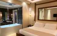 Kamar Tidur 4 Emotional Grand Motel