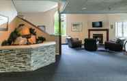 Lobby 4 Quality Inn & Suites