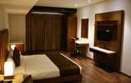 Bilik Tidur 4 Five Petals Hotel & Banquets