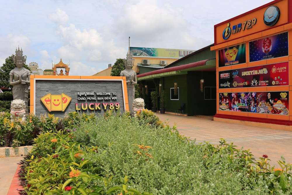 Lucky89 Border Casino - khách sạn ở Long An