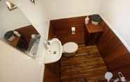 Toilet Kamar 3 LaUnua