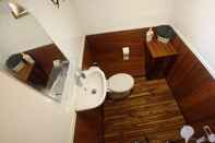 Toilet Kamar LaUnua