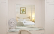 Bedroom 6 A Place Like Home - Two Bedroom Apartment in Knightsbridge