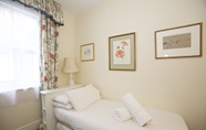 Bedroom 7 A Place Like Home - Two Bedroom Apartment in Knightsbridge