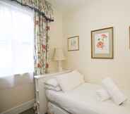 Bedroom 7 A Place Like Home - Two Bedroom Apartment in Knightsbridge