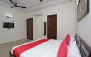 ห้องนอน 4 Orchid Suites Noida