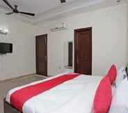 Bilik Tidur 4 Orchid Suites Noida