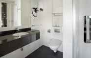 In-room Bathroom 4 Saiaz Getaria Hotela