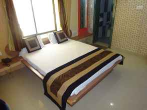 Bedroom 4 Hotel Raj Palace by Sky Stays