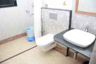 Phòng tắm bên trong Hotel KDM Palace