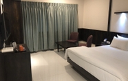 Bilik Tidur 6 Kyriad Hotel Vijayapura