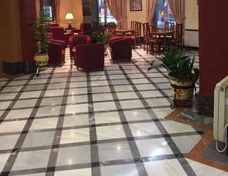 Lobby 2 Hotel Central