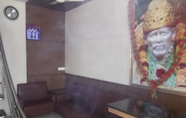 Lobi 5 Hotel Rajshree Lodging