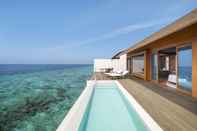 Swimming Pool The Westin Maldives Miriandhoo Resort