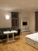 Kamar Tidur 4 United Homes Apartments Vienna