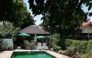 Swimming Pool 2 Baan Peacock