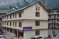 Bên ngoài Hotel Tridev Manali