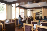 ร้านอาหาร Hotel Tridev Manali