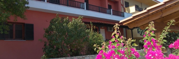 Exterior Nikos Apartments