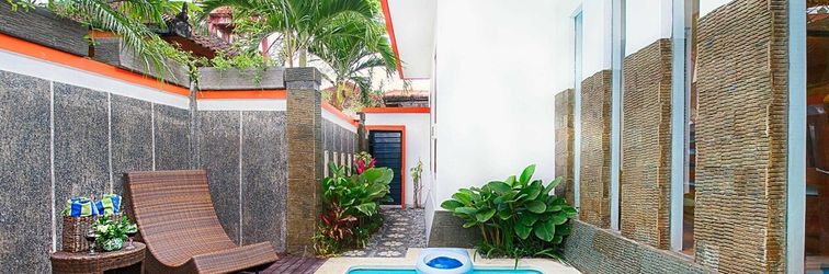 Others Veronika Villa