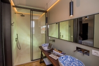 In-room Bathroom Hotel Boutique Loriente