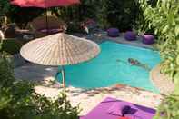 Swimming Pool Village Castigno - Wine hotel & resort