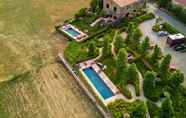 Điểm tham quan lân cận 5 Village Castigno - Wine hotel & resort