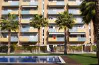 Kolam Renang BarcelonaForRent Vila Olimpica Beach