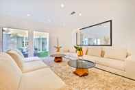 Common Space Beverly Hills Luxury Modern Palace